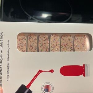 Color Street Sparkling Confetti Nail Strips